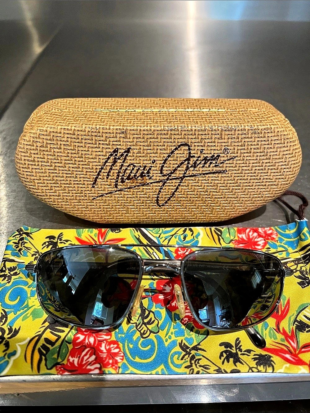Maui Jim Kahuna Black & Brown Sunglasses